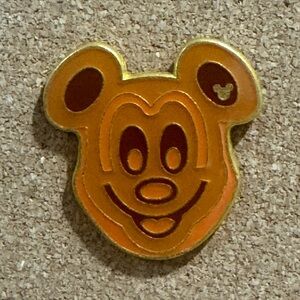 5/$25 Disney Mickey Mouse Waffle‎ Pin